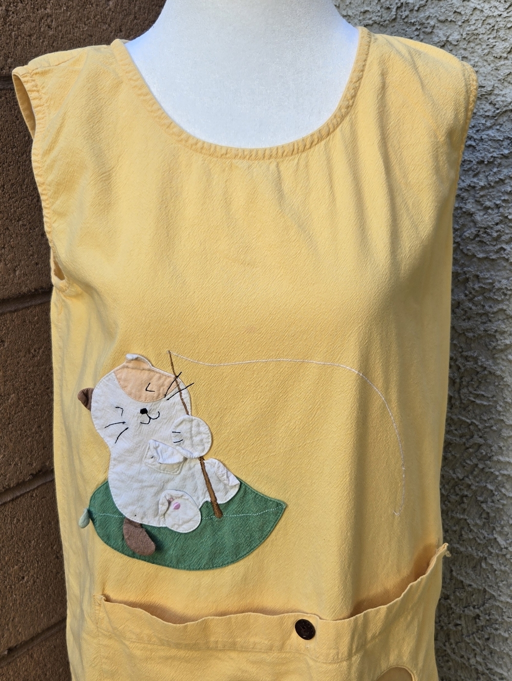 Vintage Hikosen Cara Yellow Womens Sleeveless Dress with Cat Applique - Picture 2 of 12